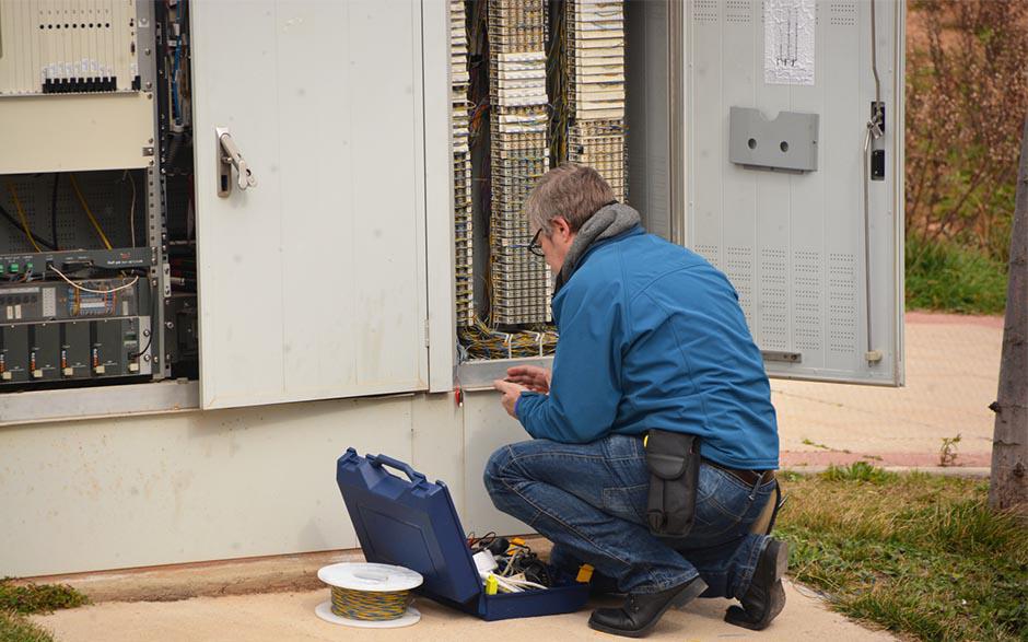 électricien de maintenance Saint-Chéron